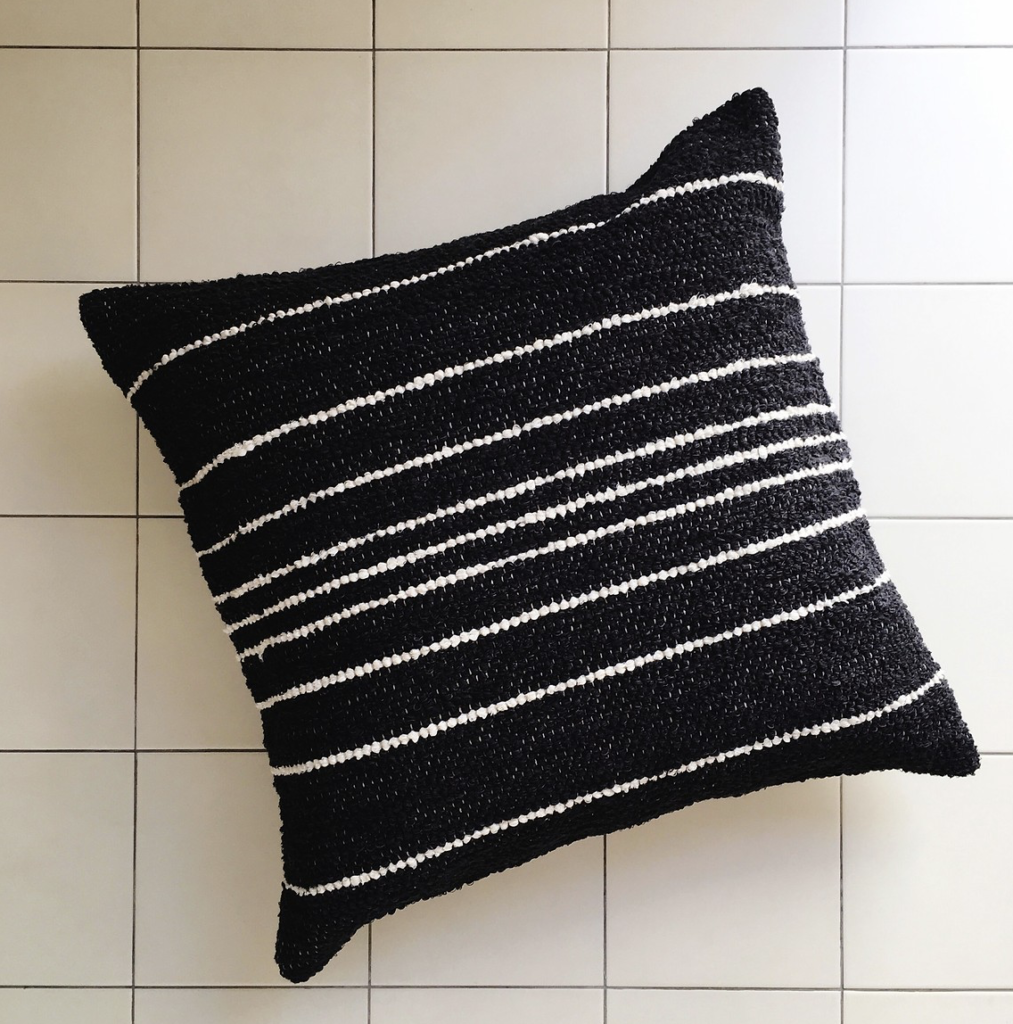 Housse de coussin rayée