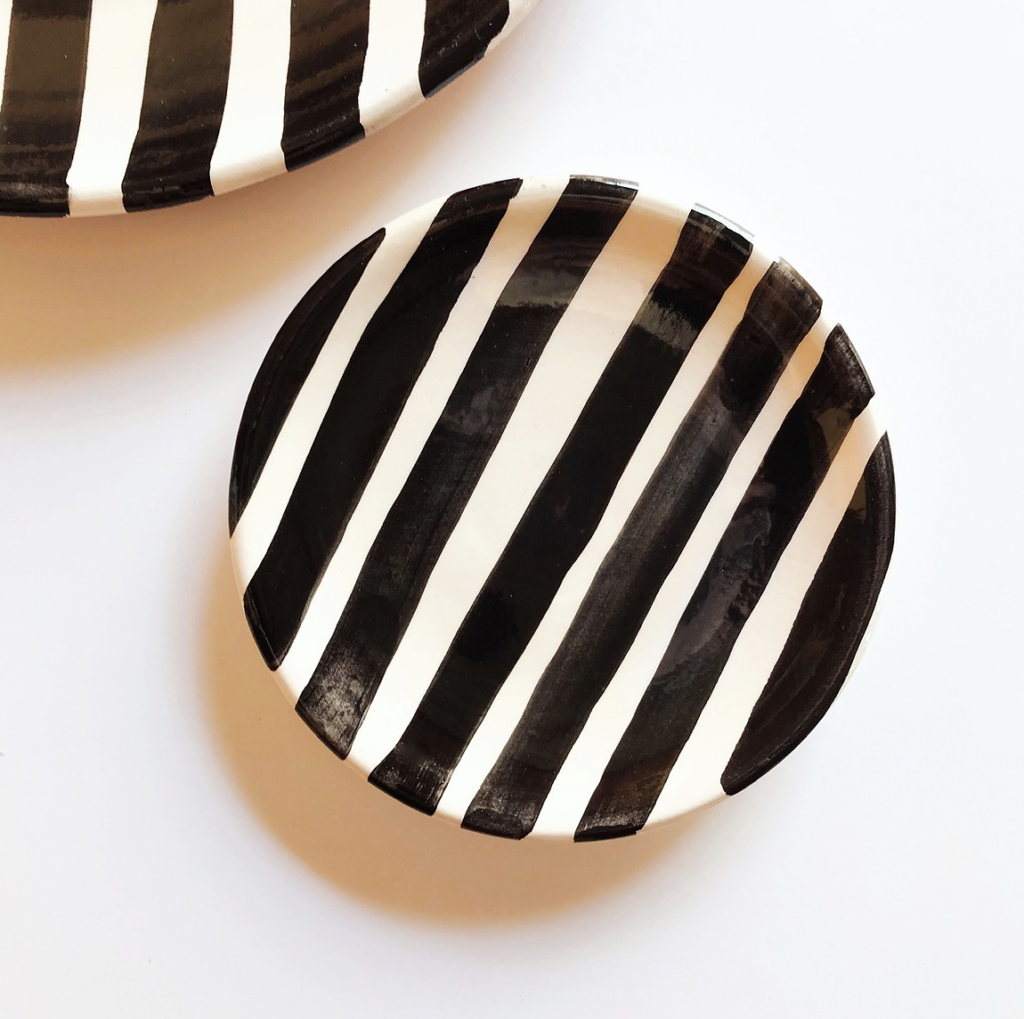 Petite assiette rayée