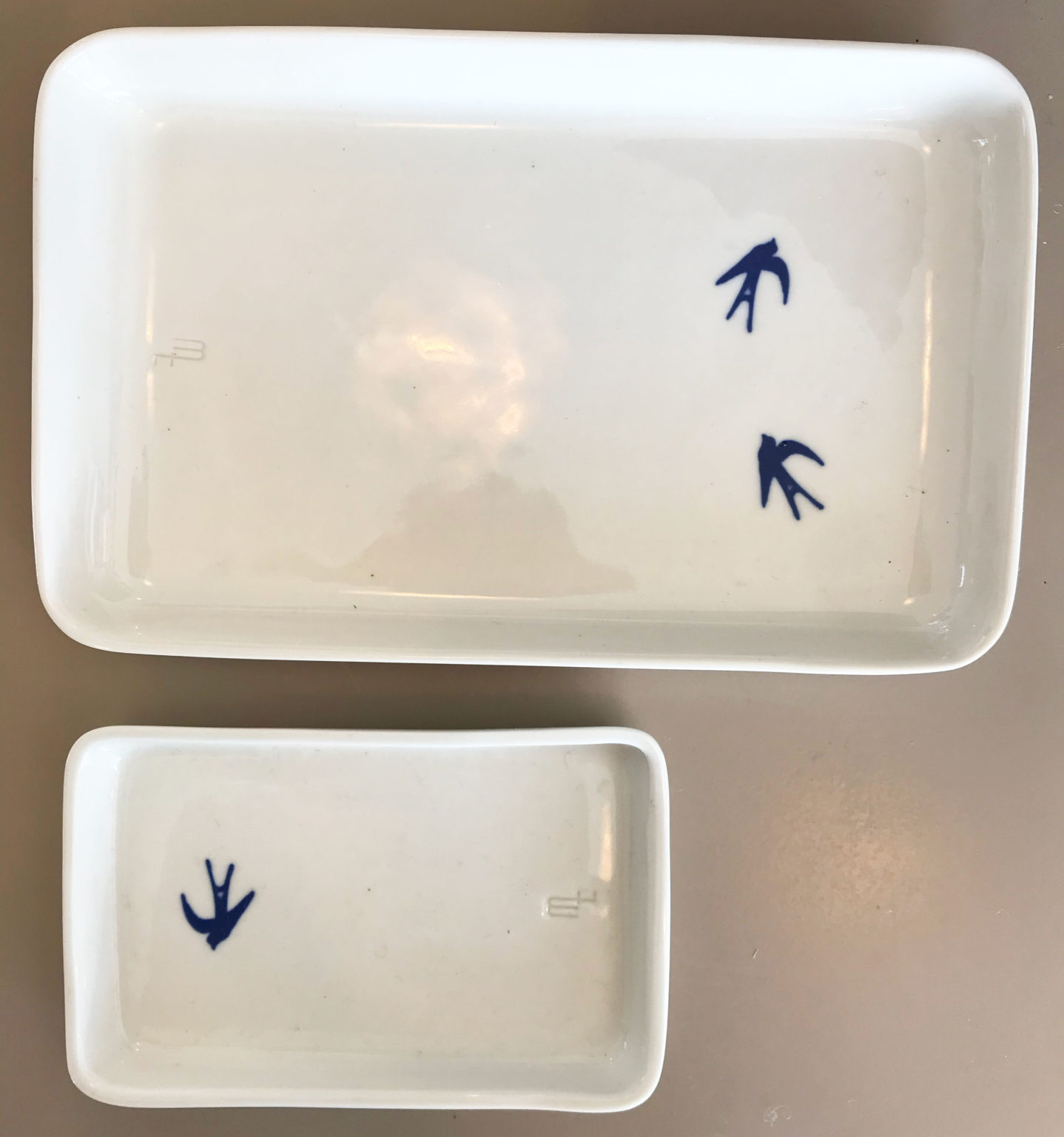 Petite assiette rectangulaire