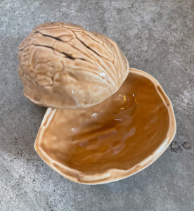 noix en céramique Bordallo Pinheiro
