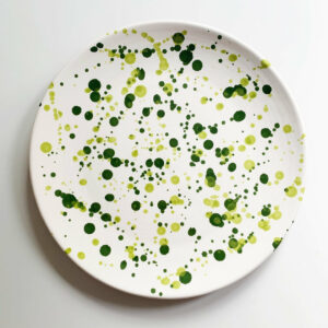 assiette blanche tache verte Casa Cubista