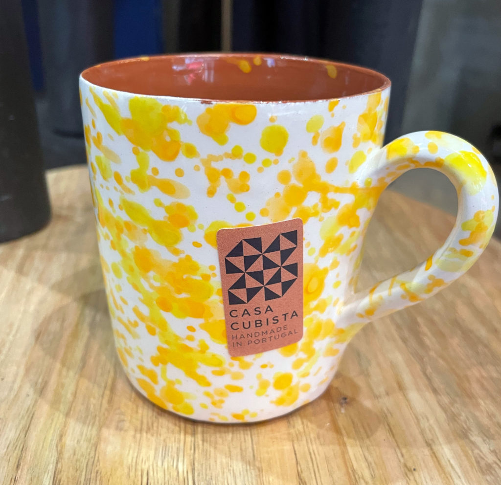 Mug blanc tâches jaune