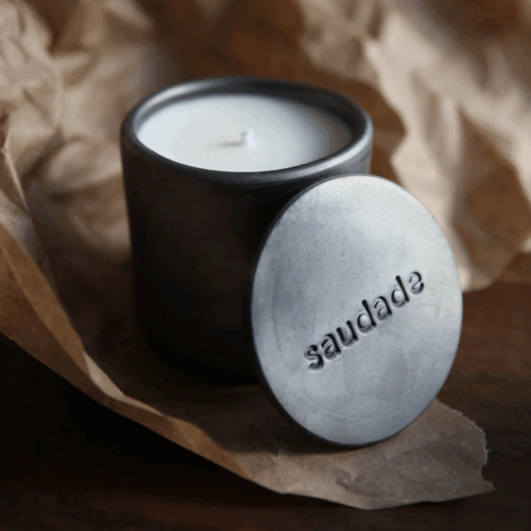 bougie en argile naturelle saudade