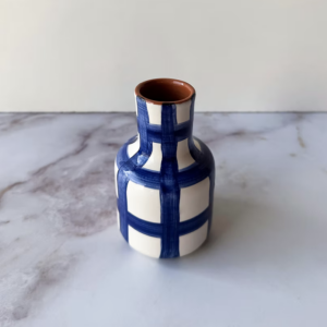 mini vase carreaux bleu par casa cubista en vente chez ALMA Portuguesa à Bordeaux