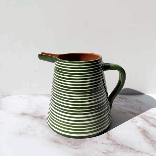 pichet 2 litres ligne vert en céramique casa cubista en vente chez ALMA BORDEAUX